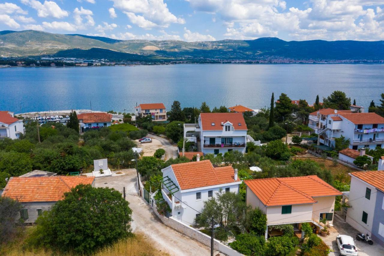 The Three Flowers Pool House Trogir Exterior photo