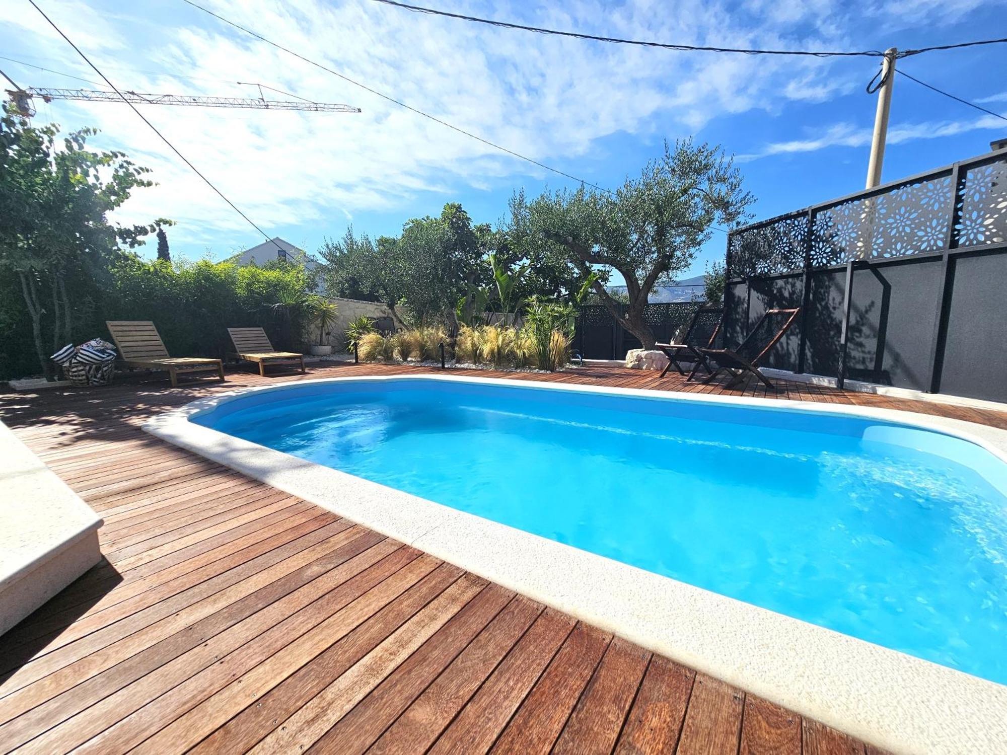 The Three Flowers Pool House Trogir Exterior photo