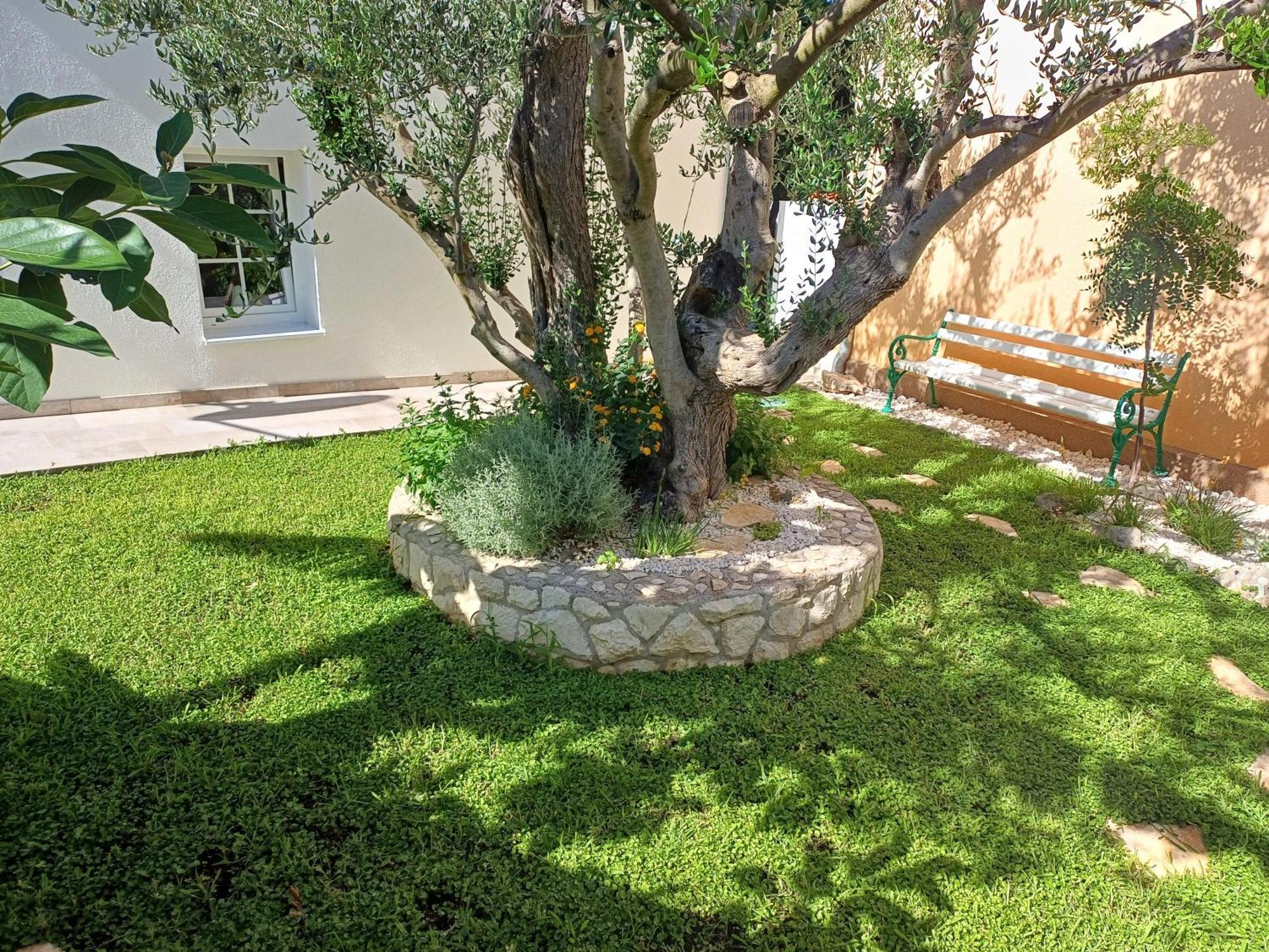 The Three Flowers Pool House Trogir Exterior photo